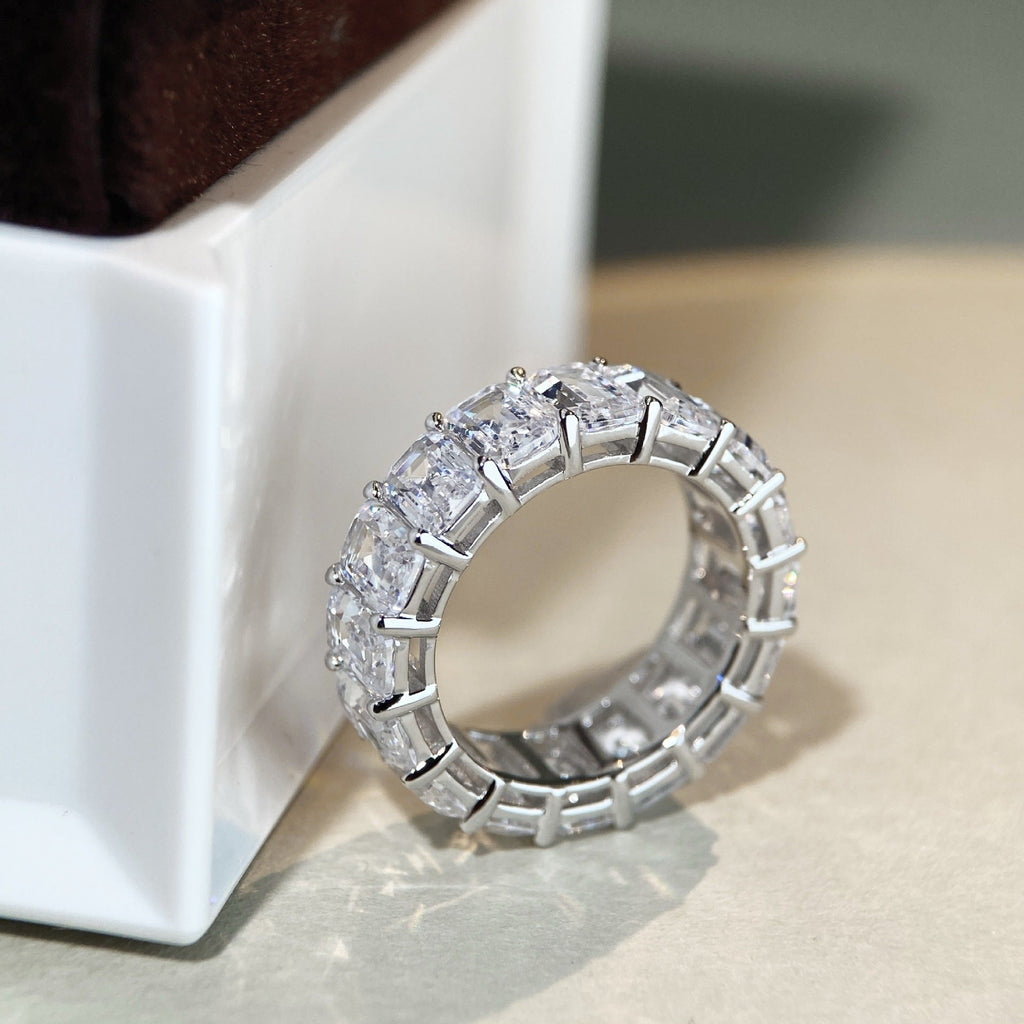 'THE CLASSIC' RING