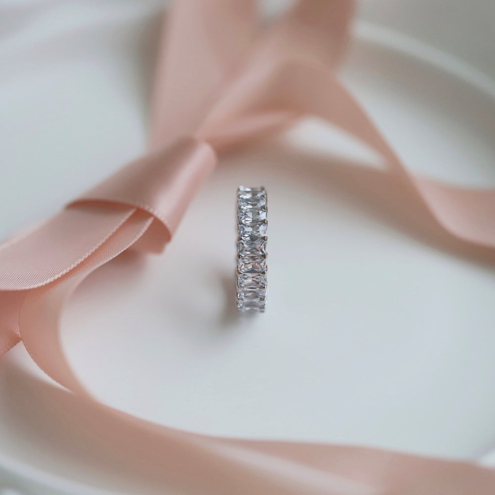 'VELLA' RING