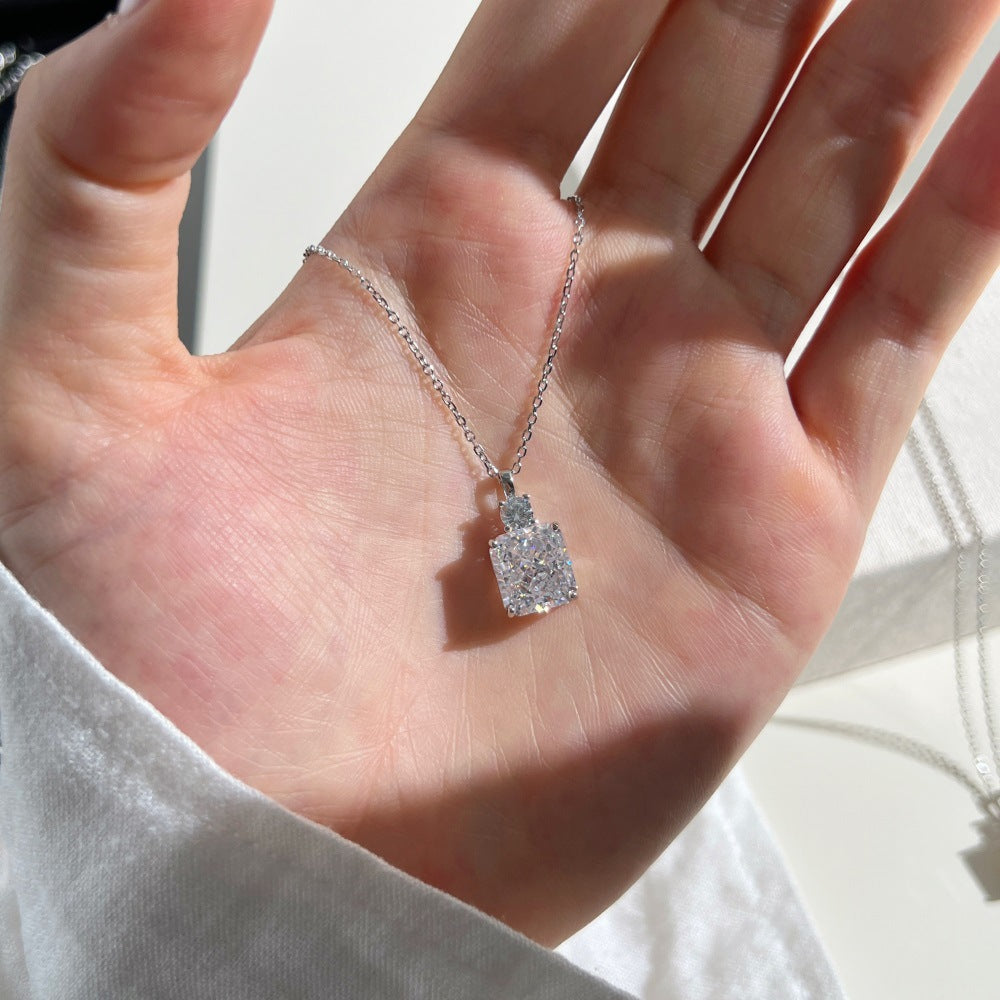 'CHILLED BRILLIANCE' NECKLACE