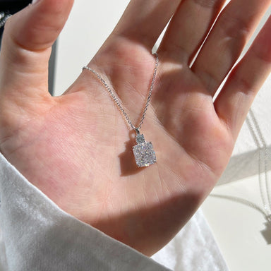 'CHILLED BRILLIANCE' NECKLACE