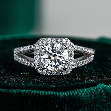 'MAIN CHARACTER' RING - 1CT MOISSANITE