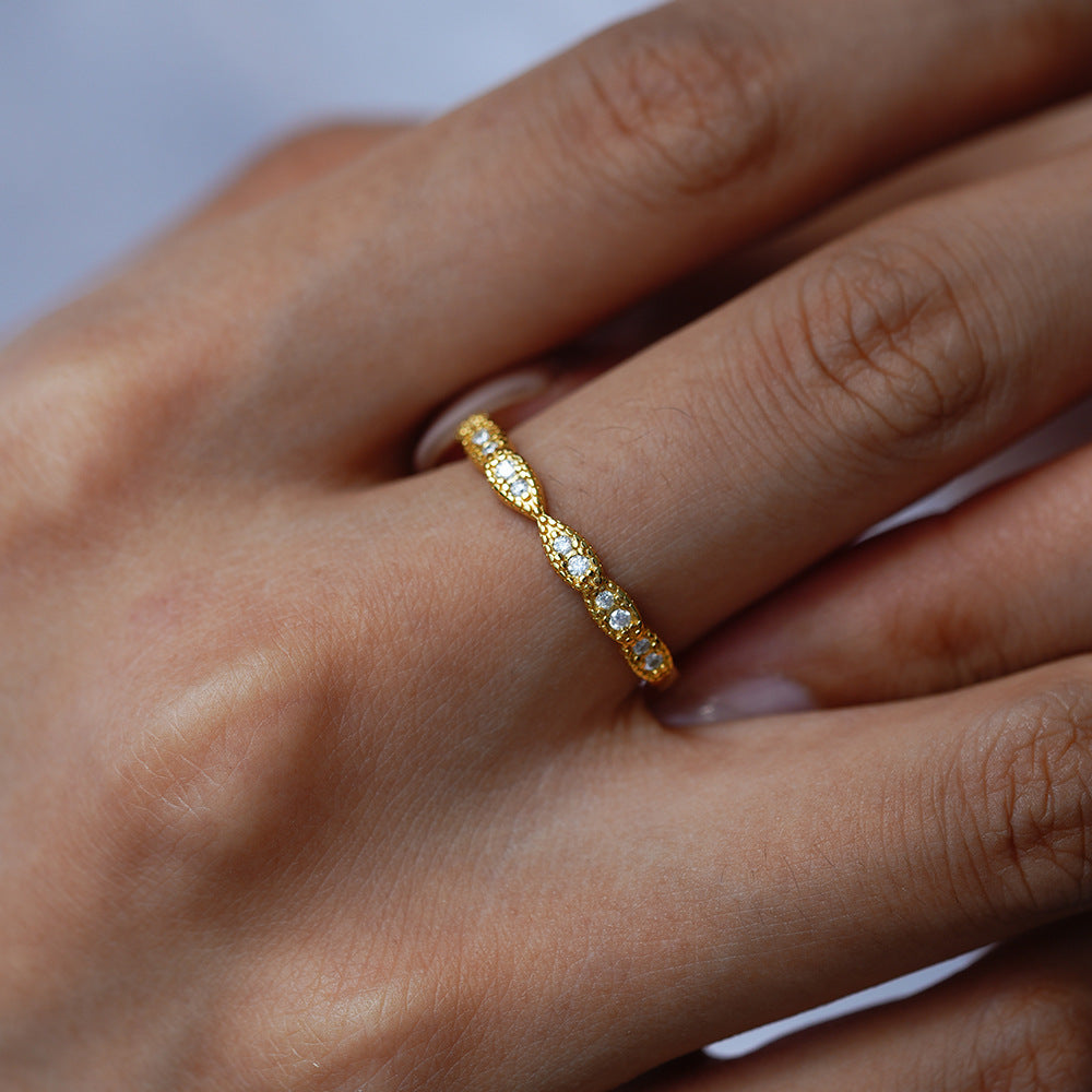 'THE SADIE' MOISSANITE RING