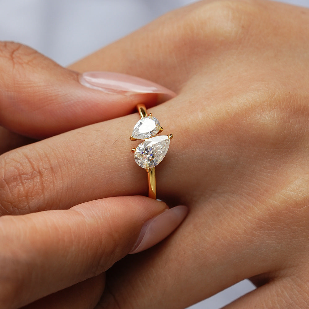 'TOI ET MOI' MOISSANITE RING