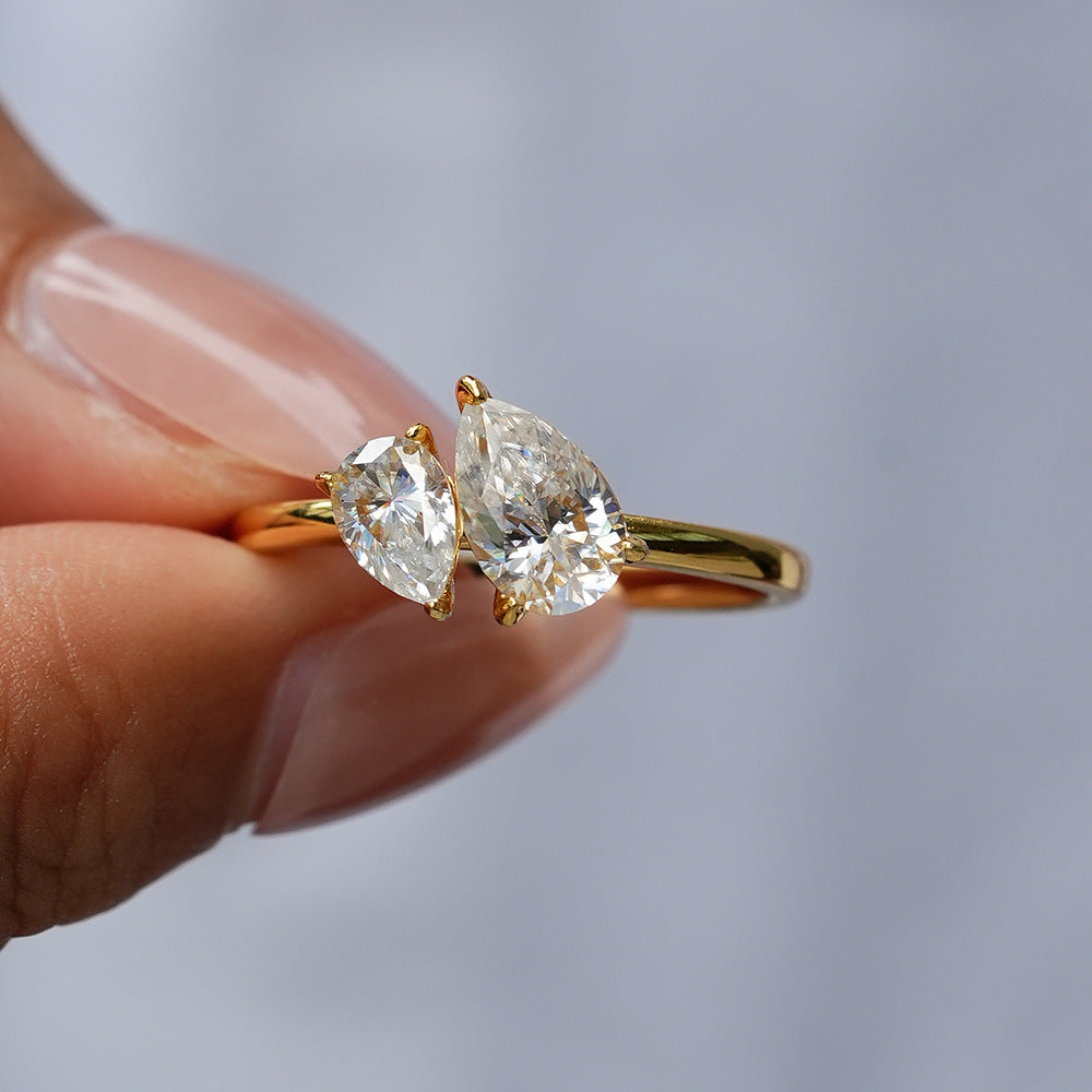 'TOI ET MOI' MOISSANITE RING