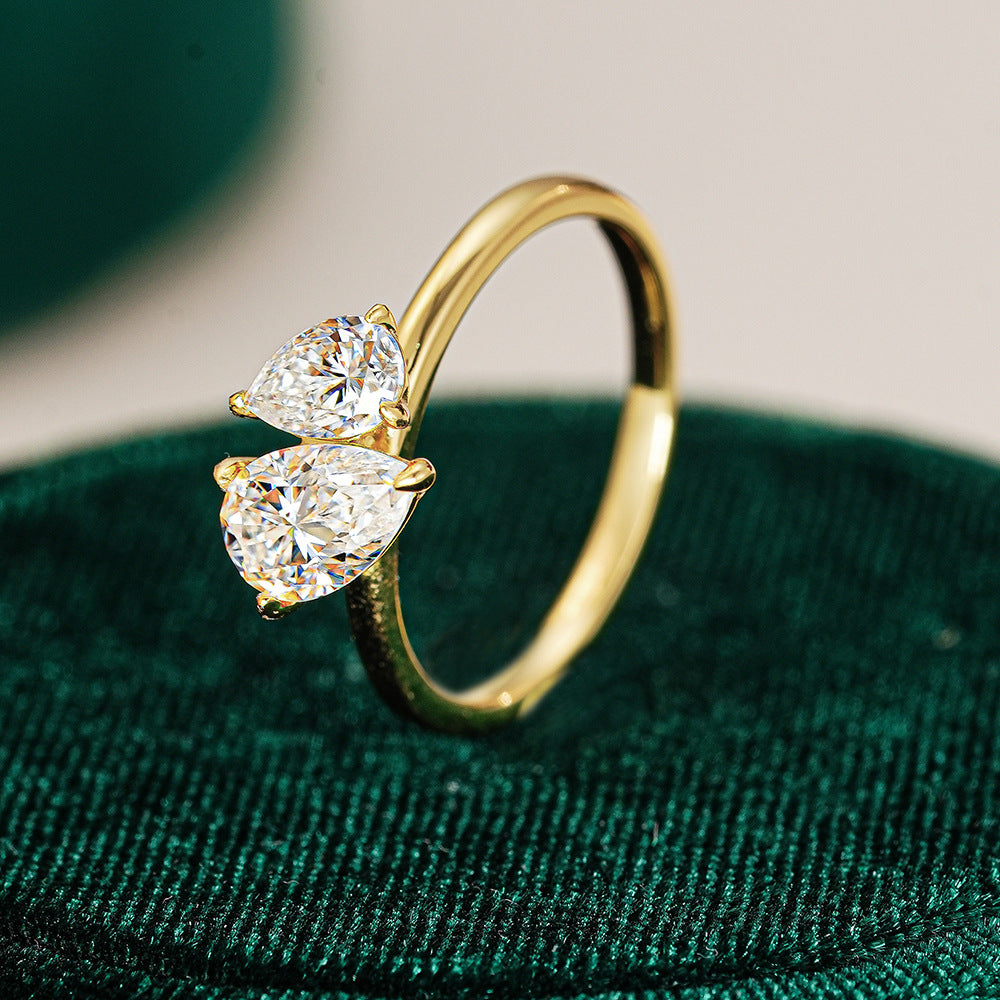 'TOI ET MOI' MOISSANITE RING