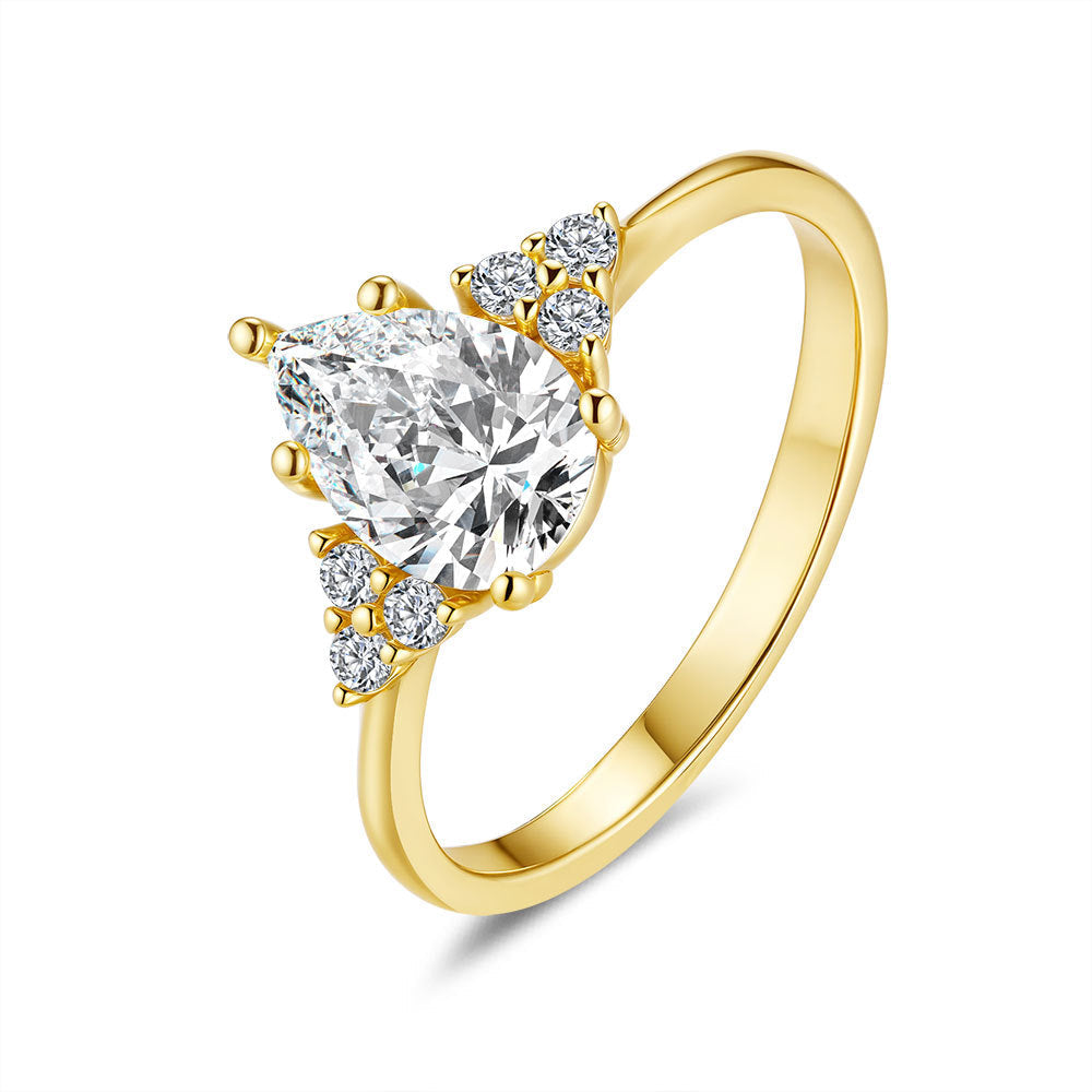 'ÉCLAT DROP' MOISSANITE RING