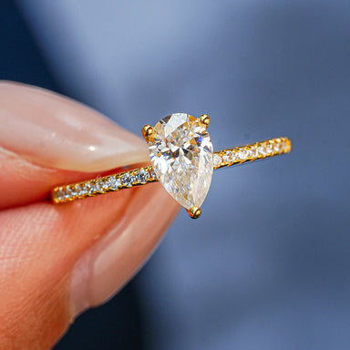 'DAINTY DEW' MOISSANITE RING