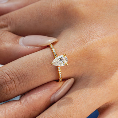 'DAINTY DEW' MOISSANITE RING
