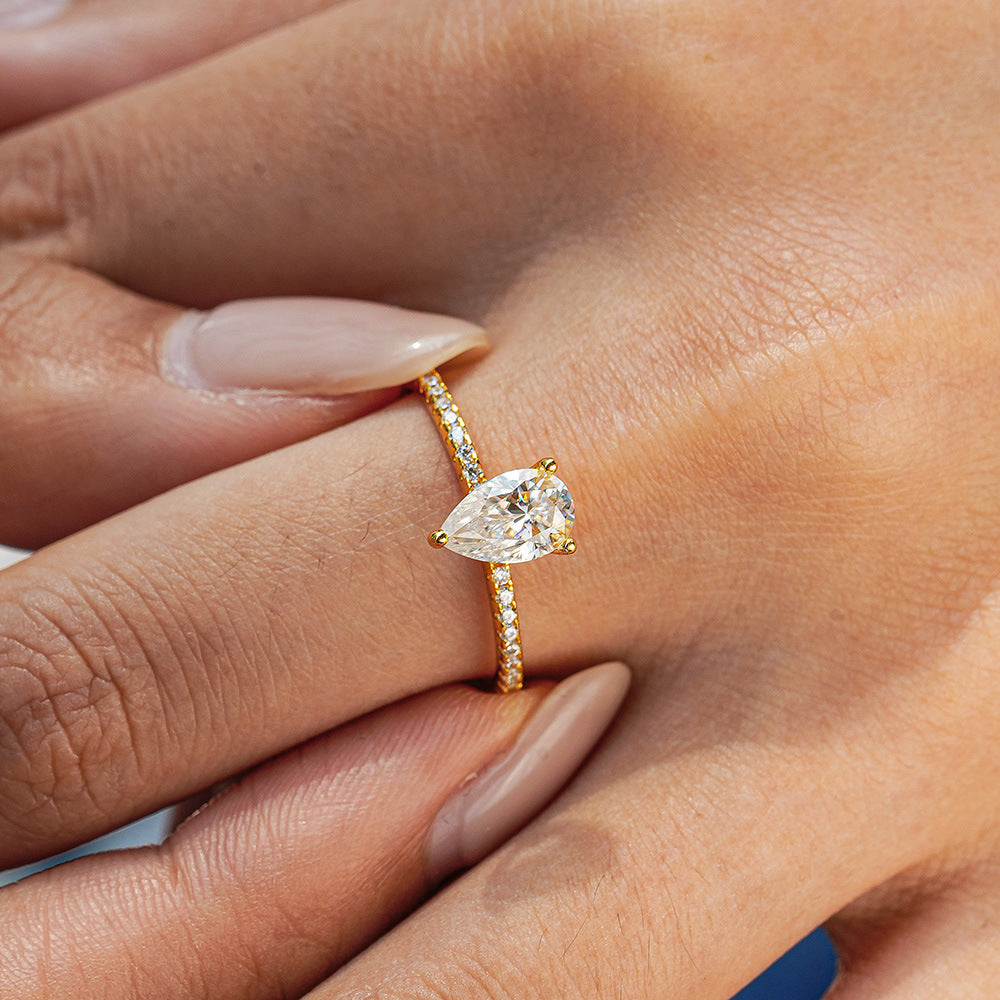 'DAINTY DEW' MOISSANITE RING