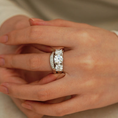 'INFINITE' MOISSANITE RING SET