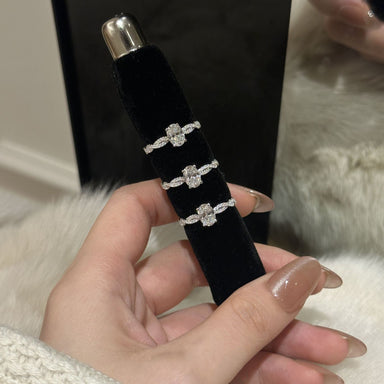 'FANTASY' RING - 1CT MOISSANITE