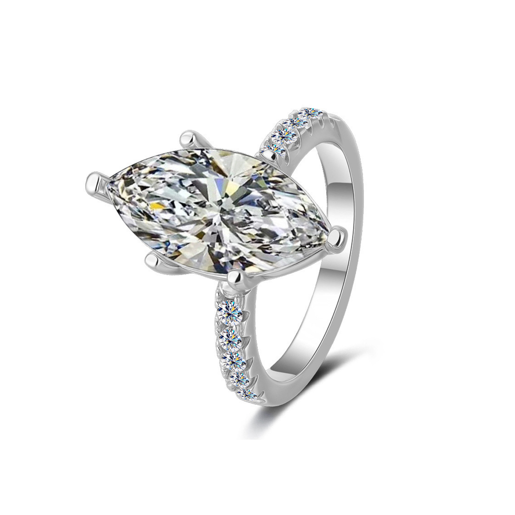 'VALENTINA' MOISSANITE RING