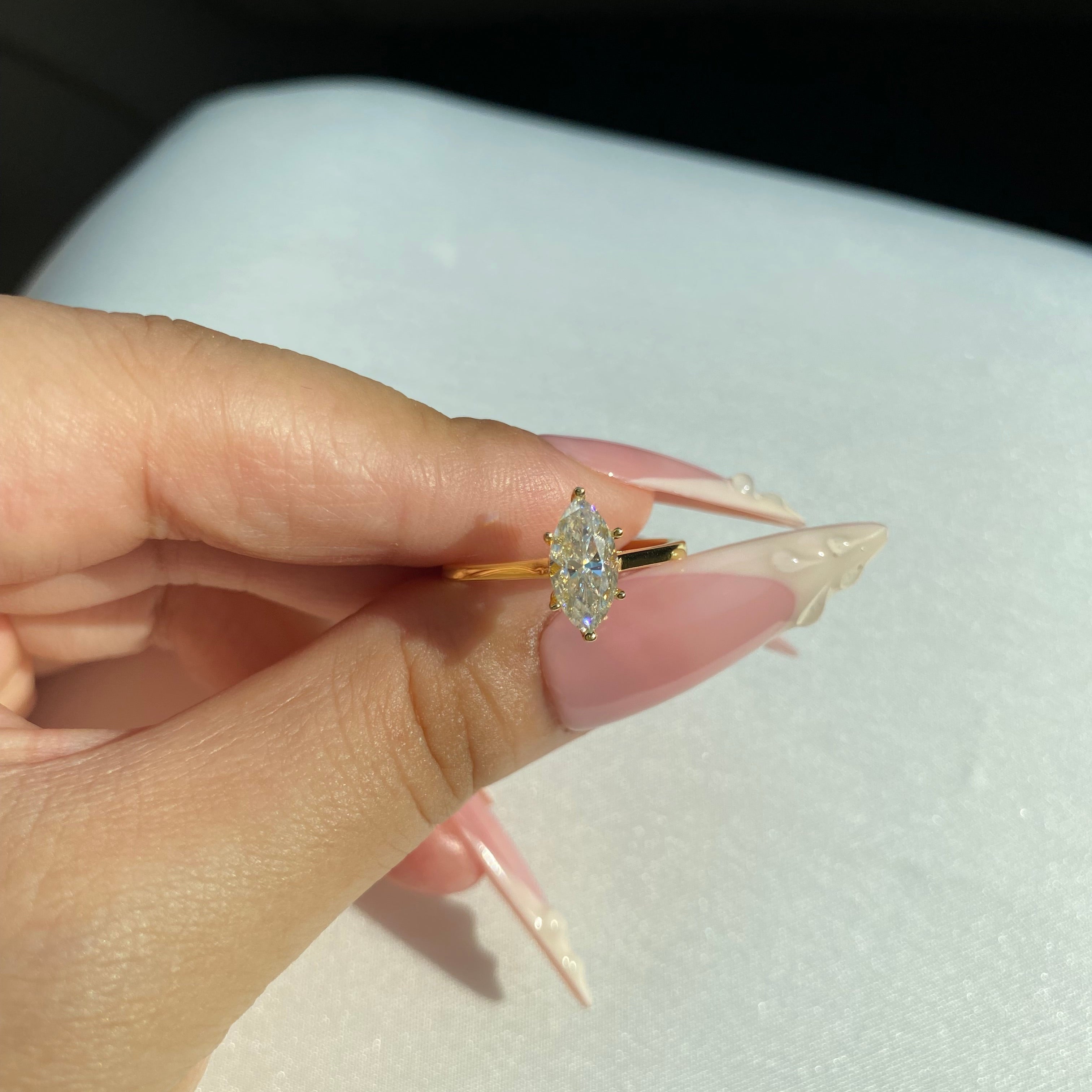 'NOVA KISS' RING - 1CT MOISSANITE