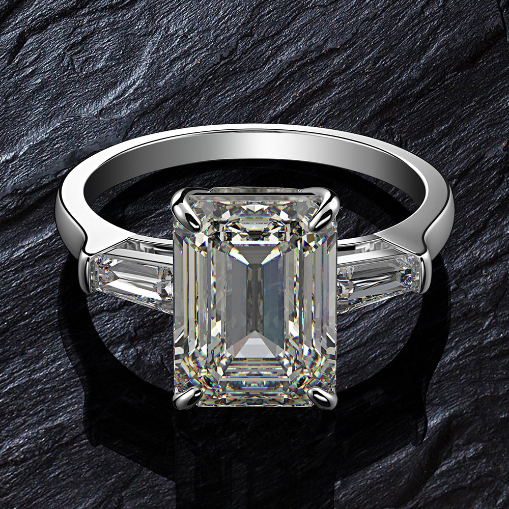 'EMERALD ESSENCE' RING