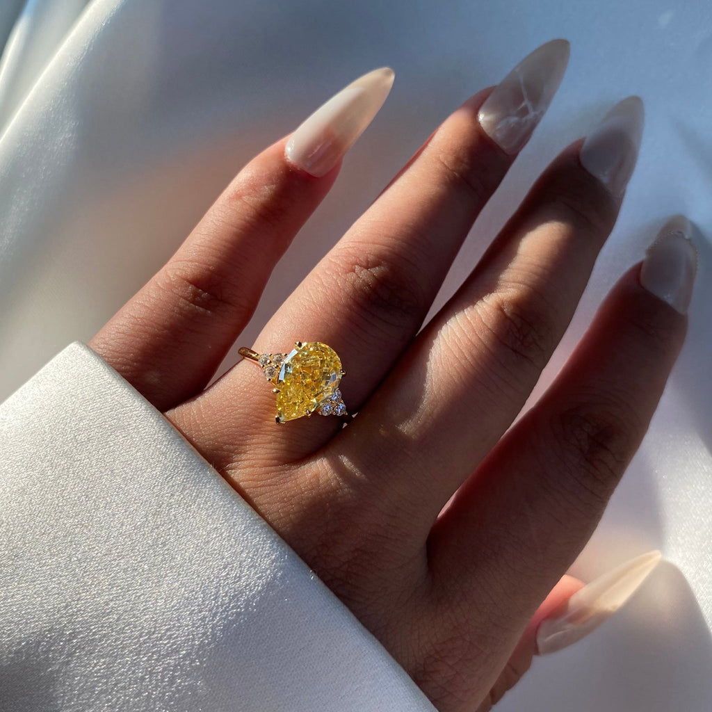 'GOLDEN TEARDROP' RING