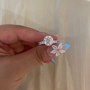 'MAJESTIC' RING - 2CT MOISSANITE