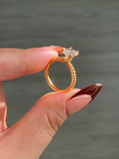 'TINY DIAMANTÉ' GOLD RING