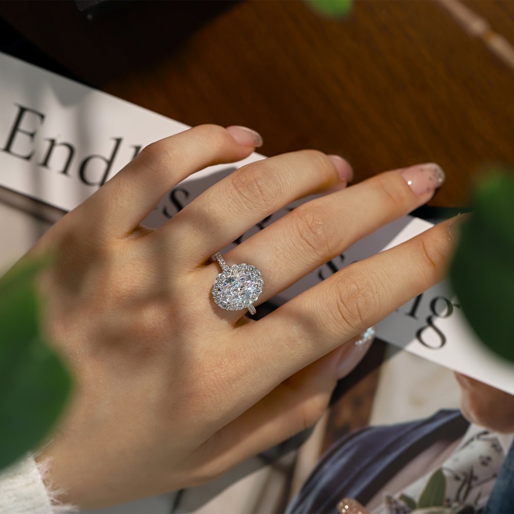 'BELLA' ENGAGEMENT RING
